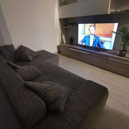 Shining House In Milan Apartment ภายนอก รูปภาพ